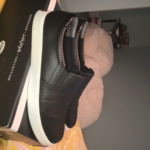 Madison black slides * WORN ONCE*